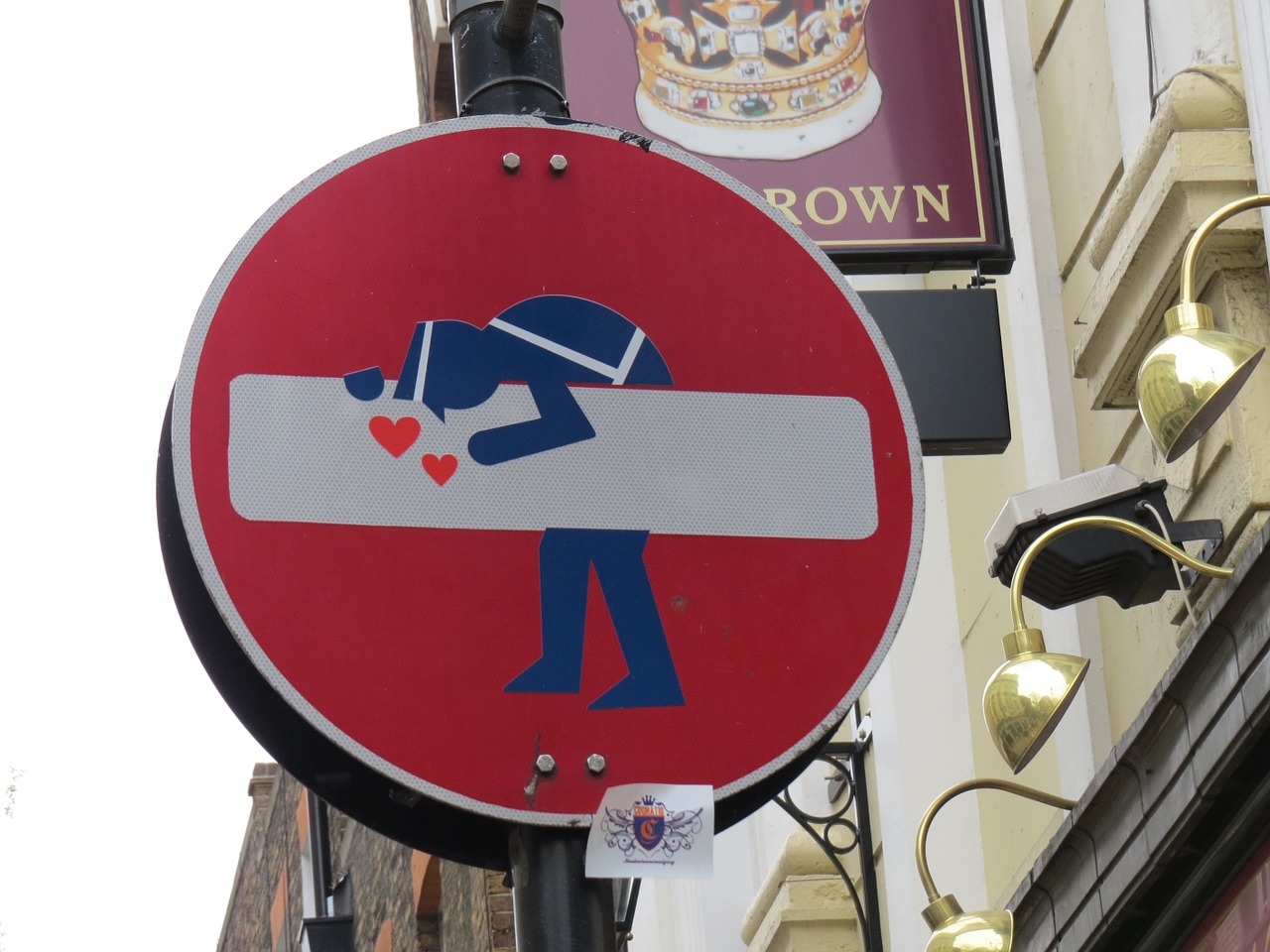 Sens interdit, rue et panneau