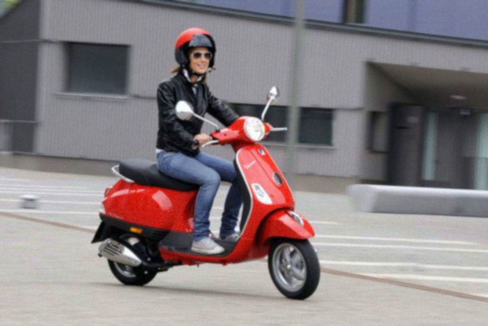 Casque et scooter