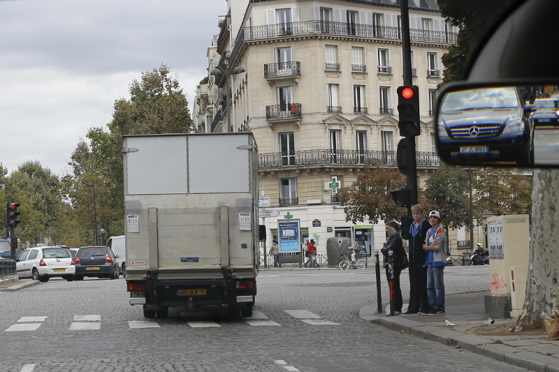 Non-respect de l'arrêt au feu rouge fixe ou clignotant