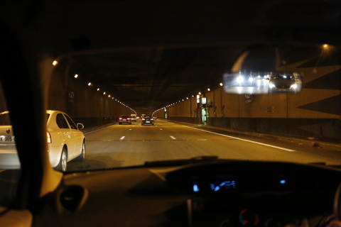Récidive du non-respect de la distance de sécurité dans un tunnel
